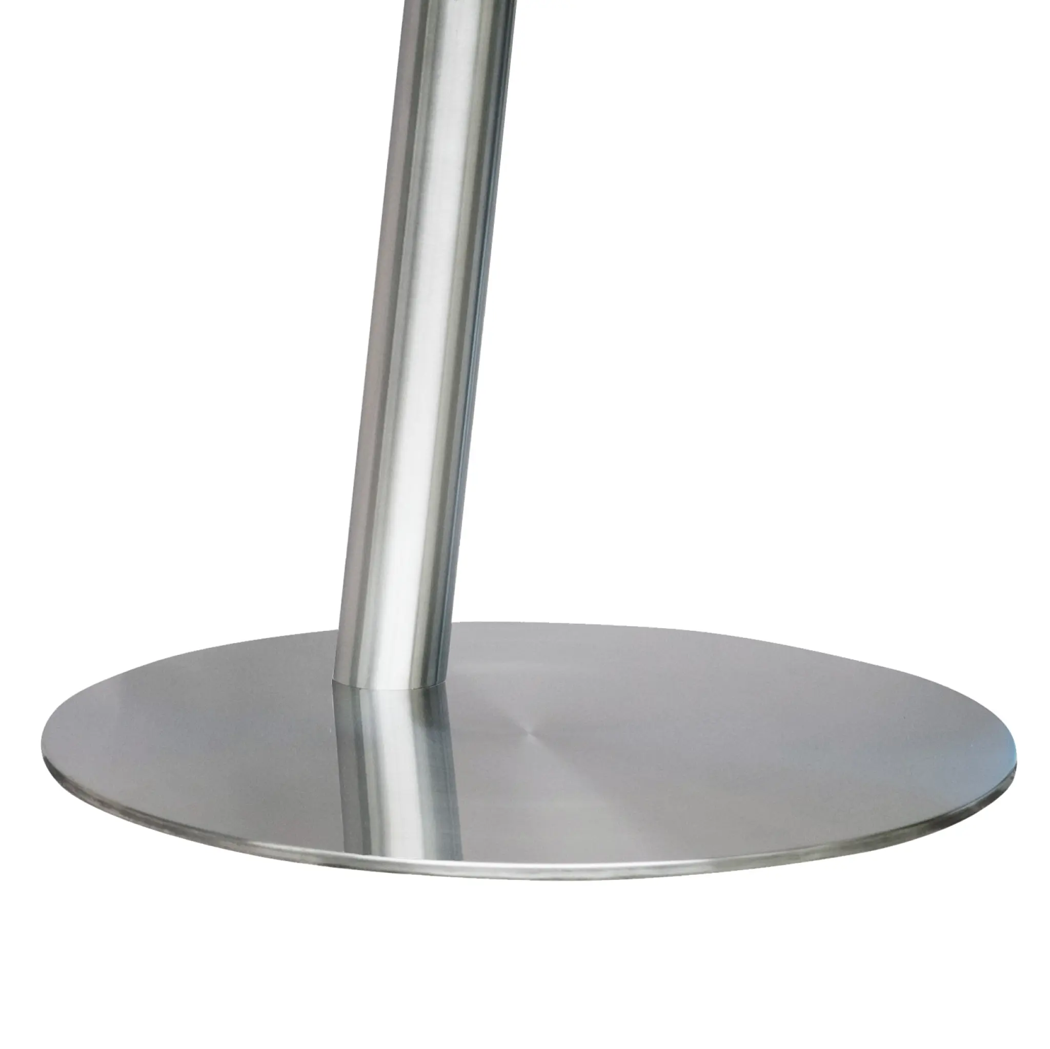 Sinox StandView TV gulvstand, vinklet med drejbar top. 26"-65". Alu finish Sinox StandView TV gulvstand, vinklet med drejbar top. 26"-65". Alu finish