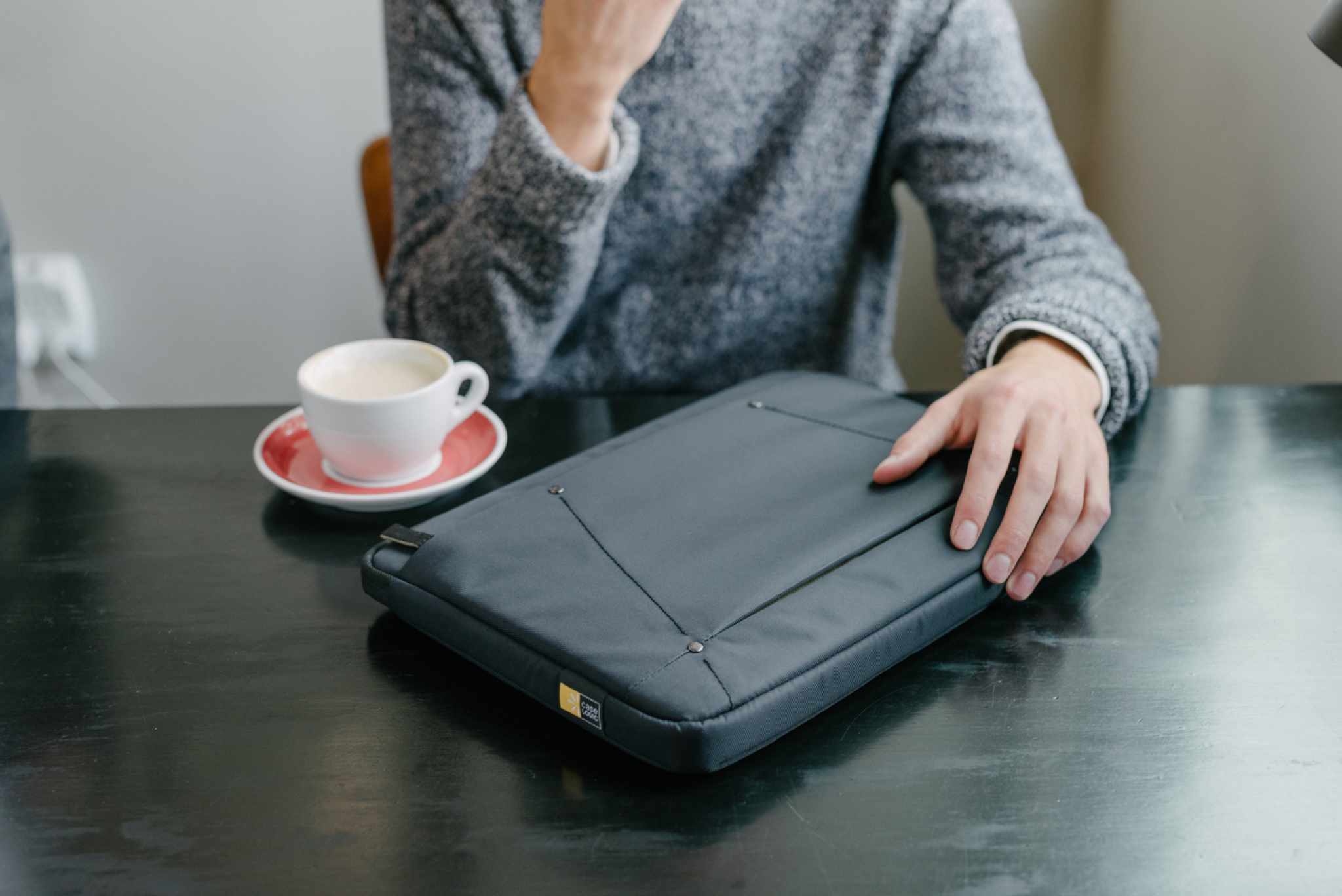 Case Logic Deco 14" Laptop Sleeve. Sort