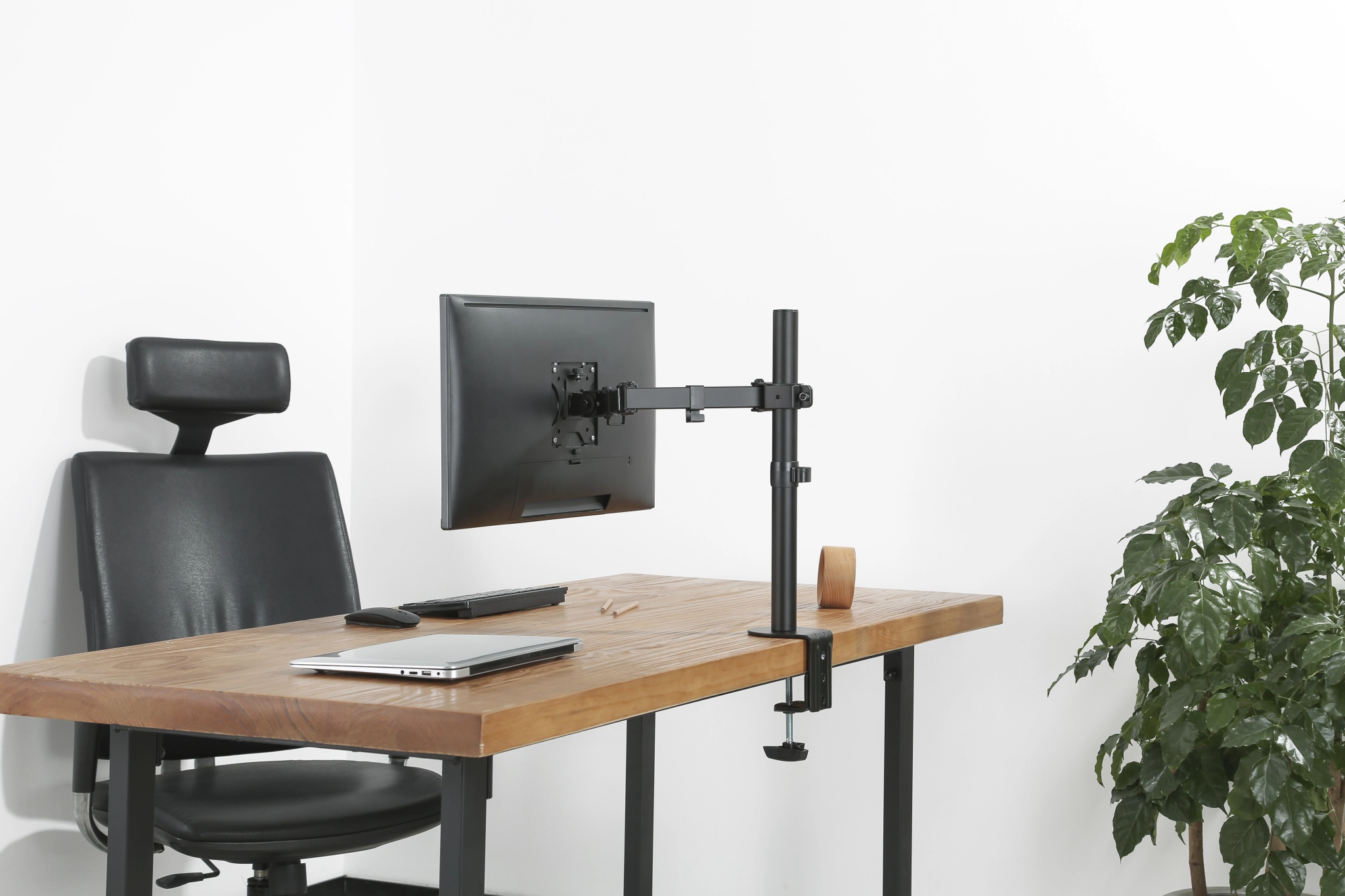 Sinox Office enkel skærm skrivebordsbeslag. Op til 32". Sort Sinox Office enkel skærm skrivebordsbeslag. Op til 32". Sort